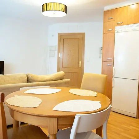 Apartamento Lc Casta Alvarez